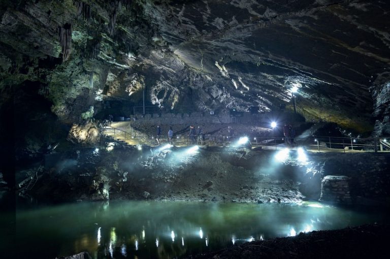 Les Grottes de Han